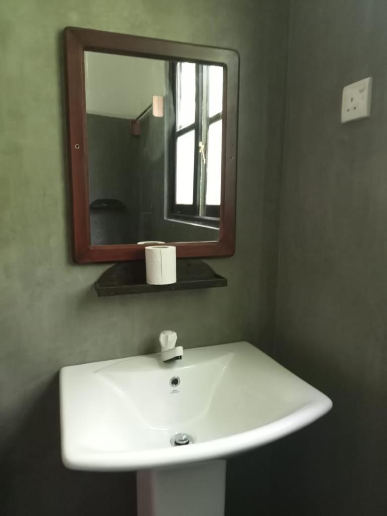 בית הארחה דיקוולה 	Piumi House מראה חיצוני תמונה